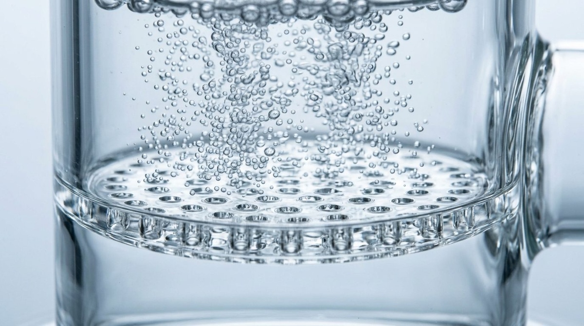 Honeycomb-Perkolator mit vielen Bohrungen und feinen Blasen